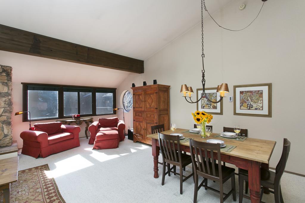 Mammoth Village Properties By 101 Great Escapes Mammoth Lakes Bilik gambar
