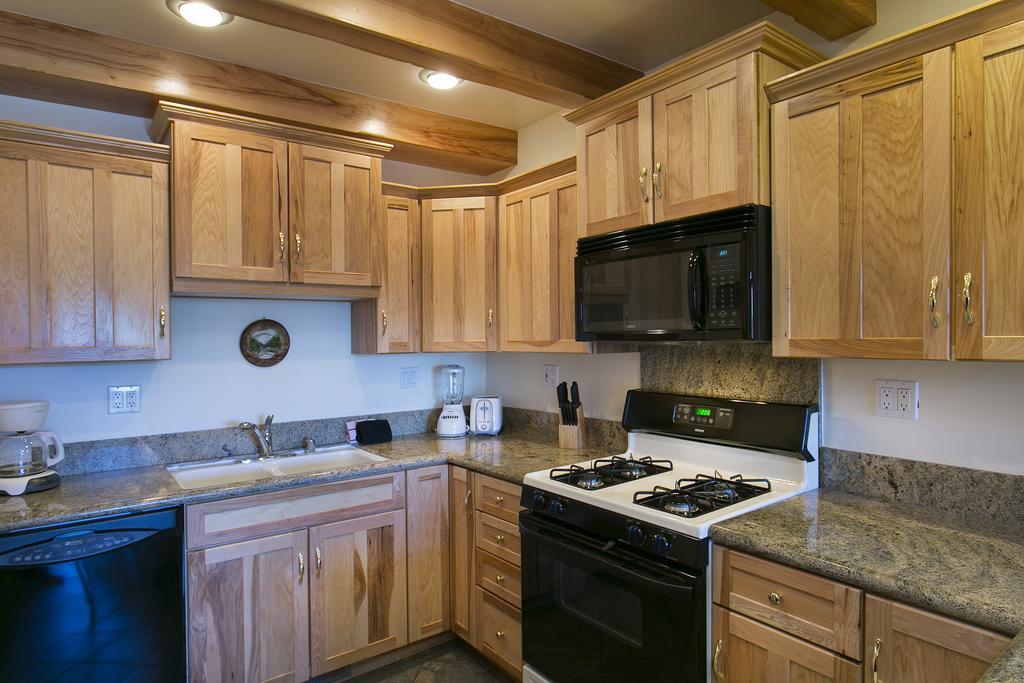 Mammoth Village Properties By 101 Great Escapes Mammoth Lakes Bilik gambar